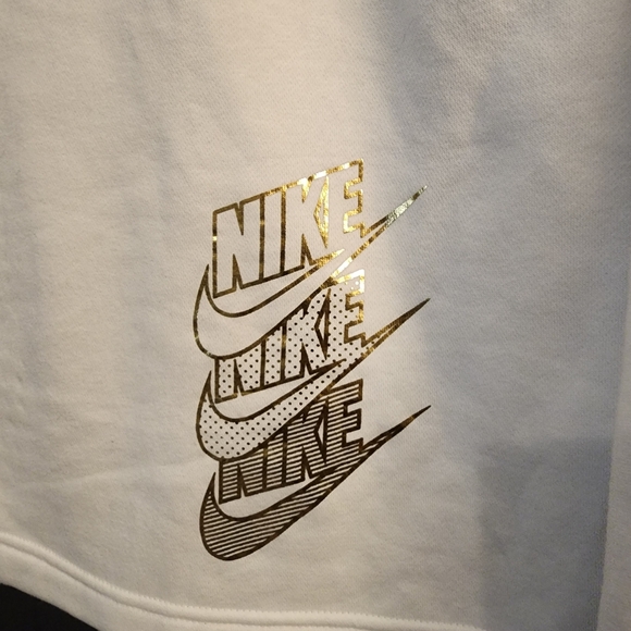 Nike Sportswear Shine 1/2-Zip Fleece Top - Picture 13 of 16